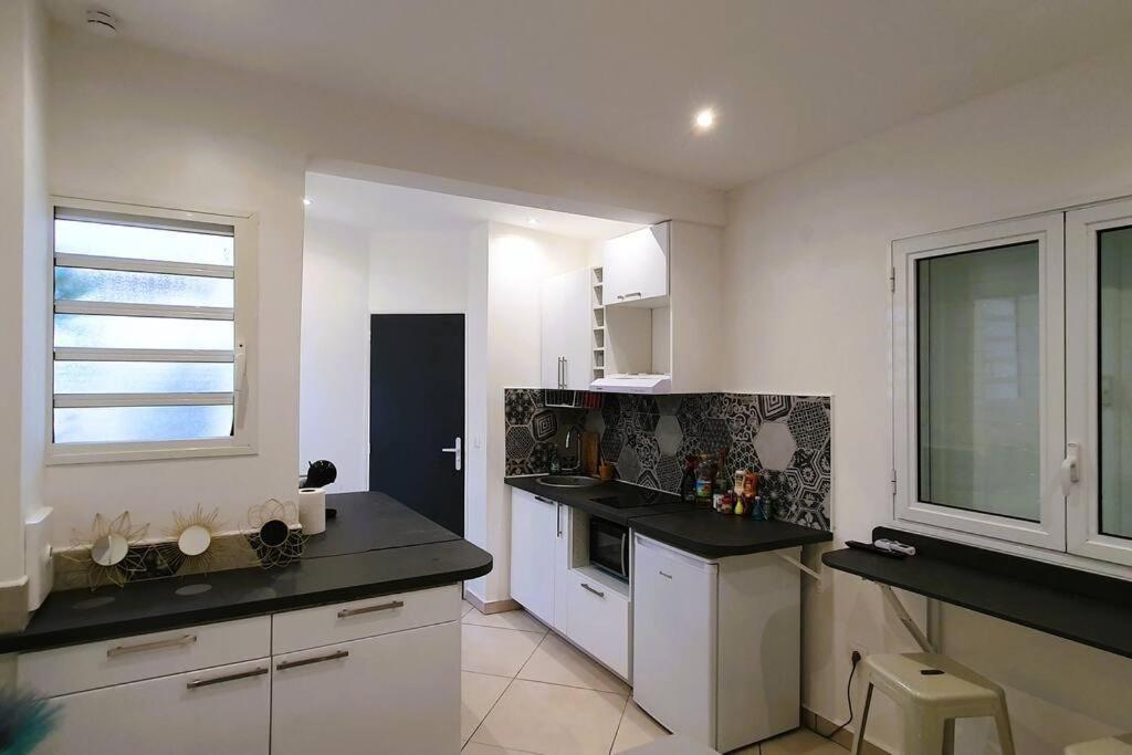 Studio Pour 2 Personnes Proche De L'Hopital Et Du Jardin De L'Etat Saint-Denis Extérieur photo