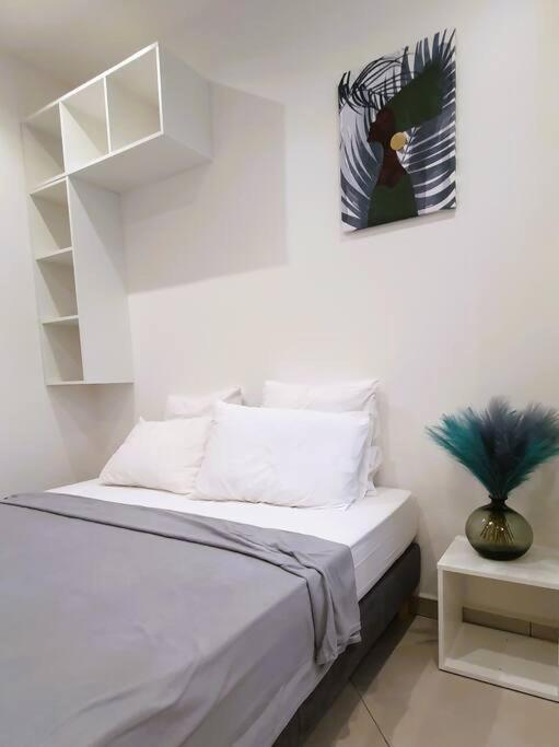 Studio Pour 2 Personnes Proche De L'Hopital Et Du Jardin De L'Etat Saint-Denis Extérieur photo
